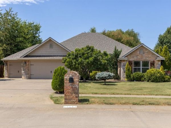 11151 Club House Parkway , Farmington, AR 72730