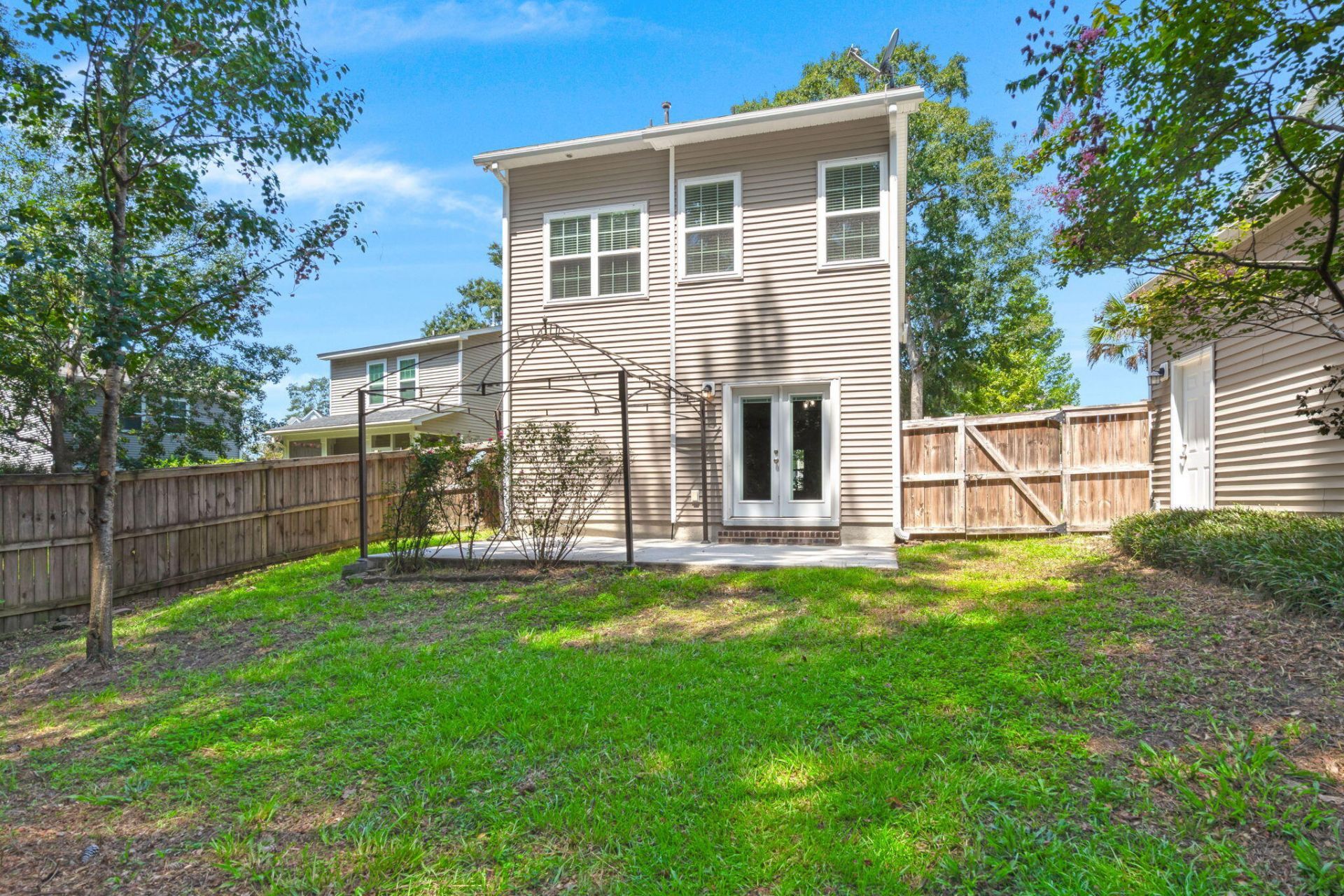 1806 Towne Street Photo 27