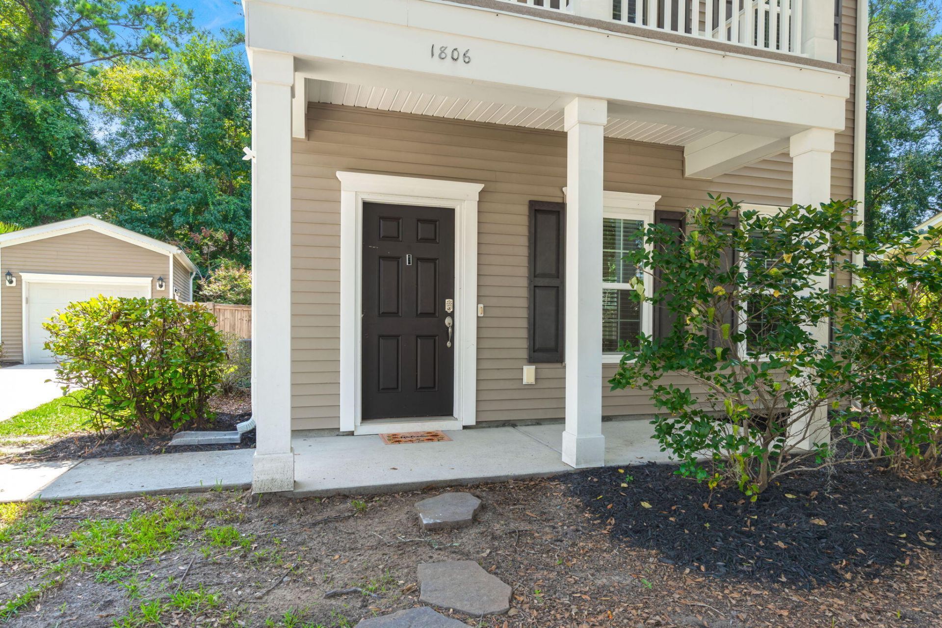 1806 Towne Street Photo 32