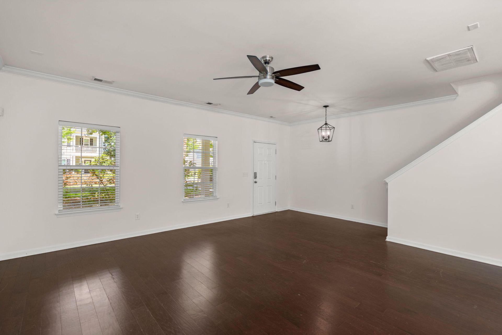 1806 Towne Street Photo 7