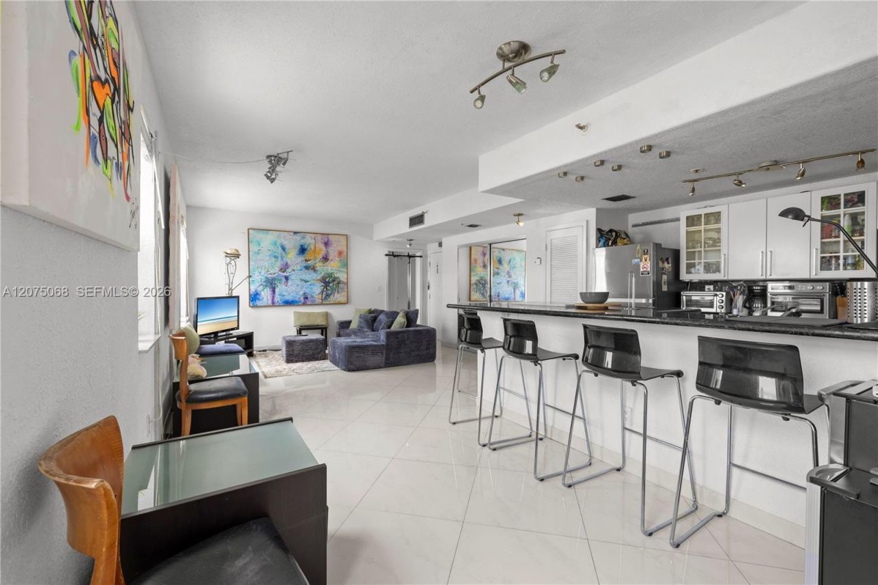 802 Euclid Ave , Unit 305, Miami Beach, FL 33139 Photo