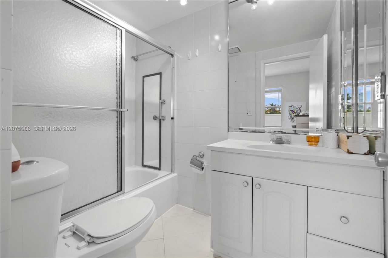 802 Euclid Ave , Unit 305, Miami Beach, FL 33139 Photo