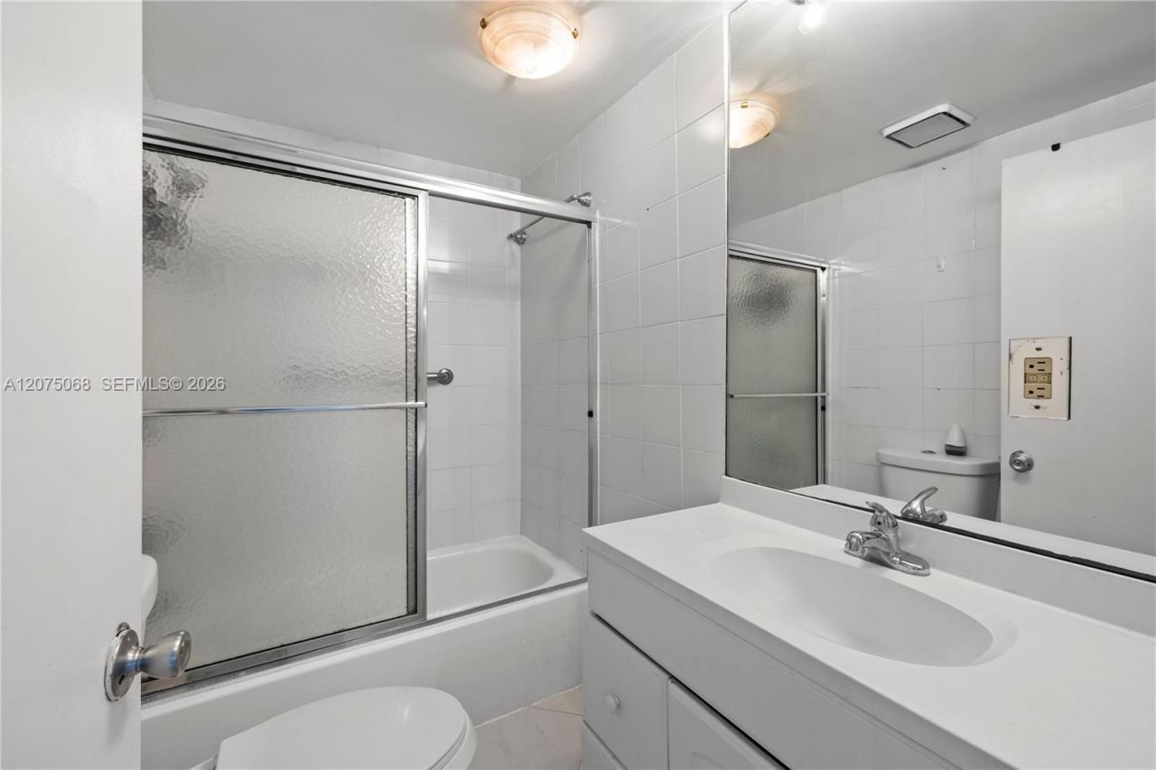 802 Euclid Ave , Unit 305, Miami Beach, FL 33139 Photo