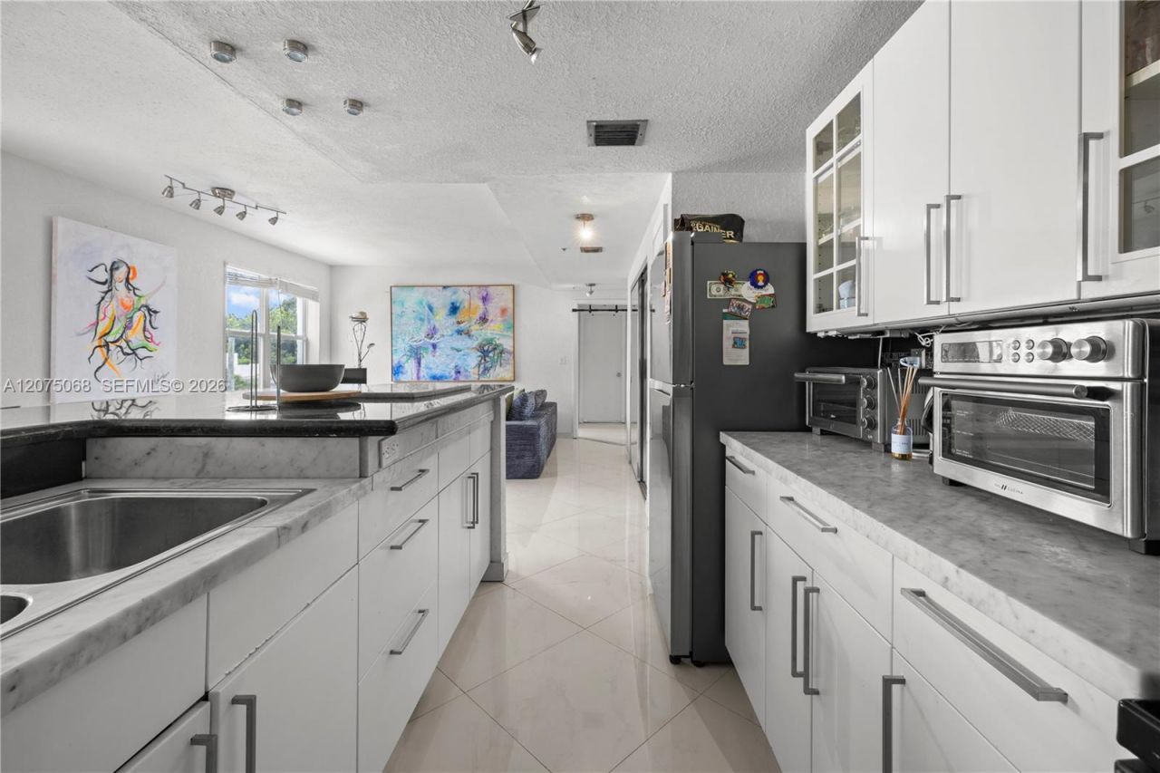 802 Euclid Ave , Unit 305, Miami Beach, FL 33139 Photo