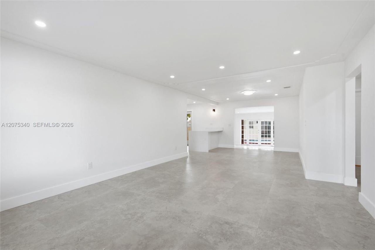 275 W 13th St , Hialeah, FL 33010 Photo