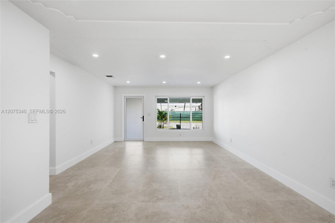 275 W 13th St , Hialeah, FL 33010 Photo