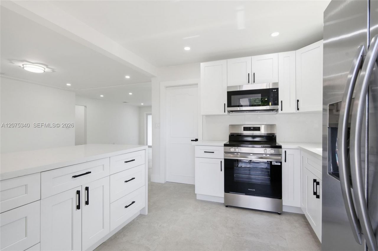 275 W 13th St , Hialeah, FL 33010 Photo