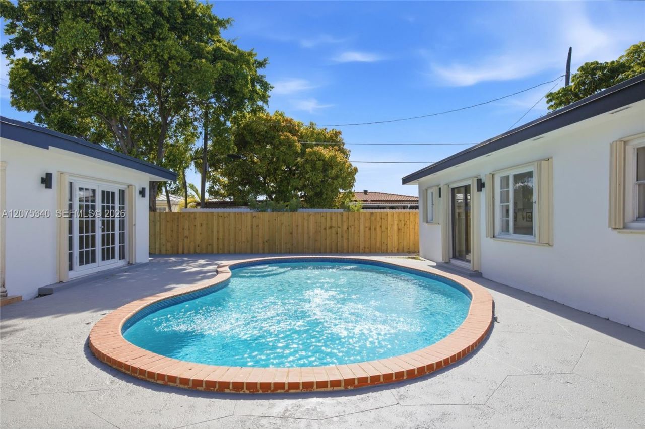 275 W 13th St , Hialeah, FL 33010 Photo