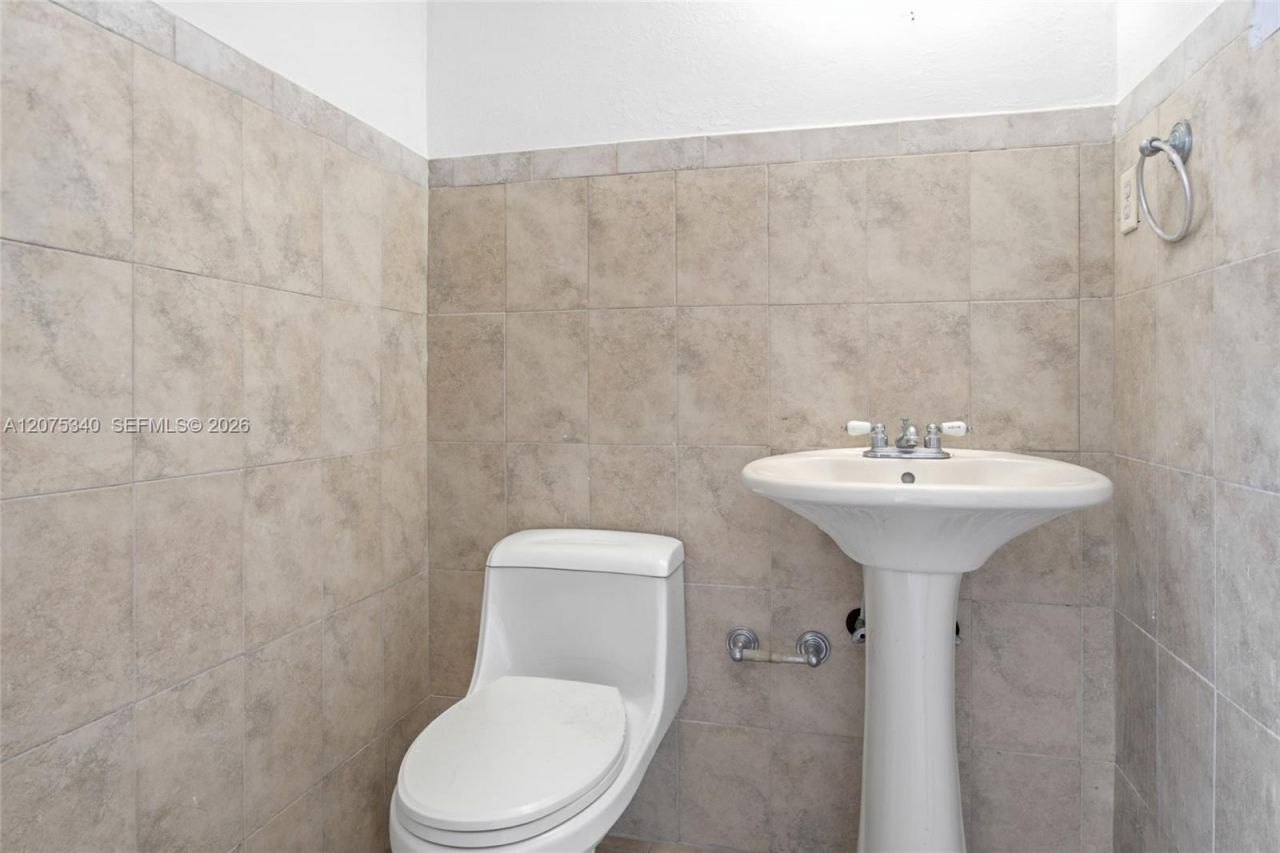 275 W 13th St , Hialeah, FL 33010 Photo