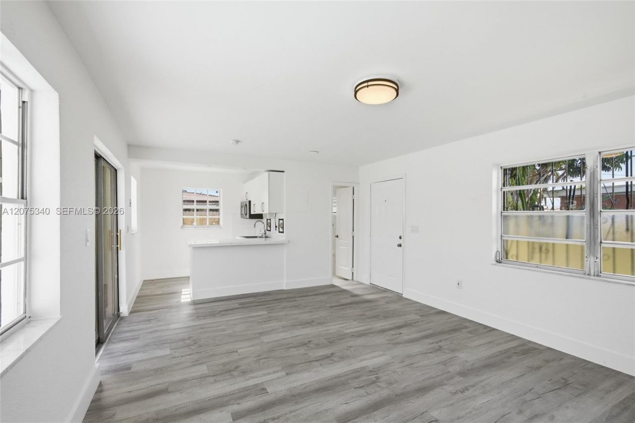 275 W 13th St , Hialeah, FL 33010 Photo
