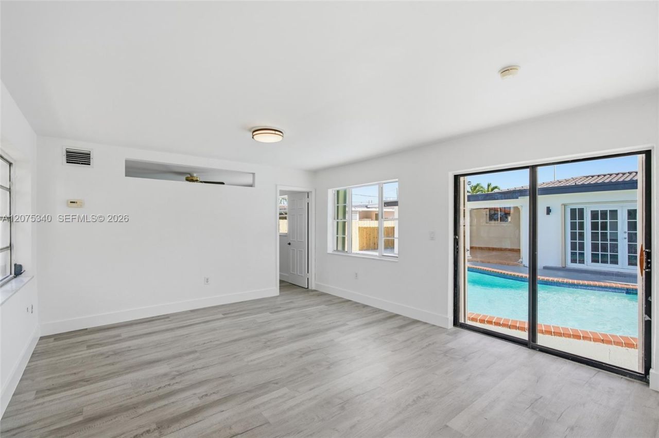 275 W 13th St , Hialeah, FL 33010 Photo