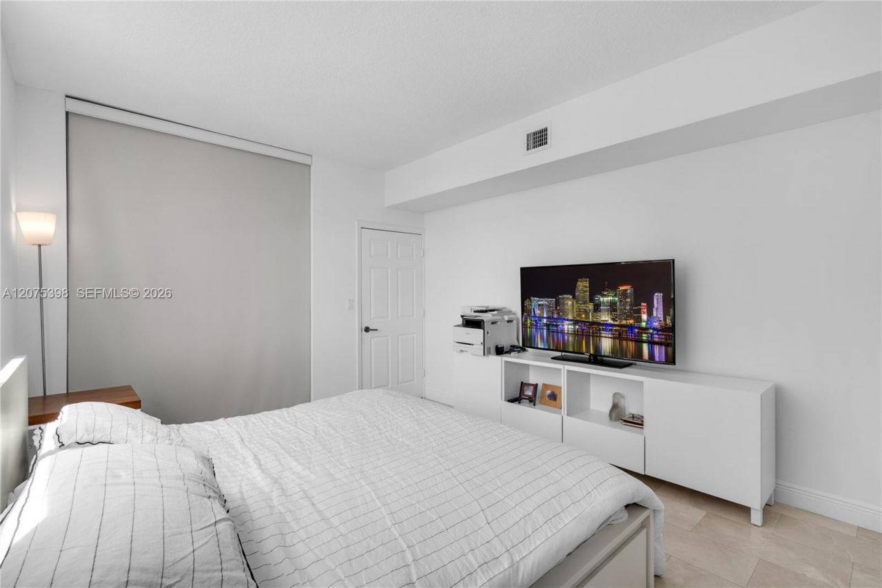 357 Almeria Ave, Unit 1105, Coral Gables, FL 33134 Photo
