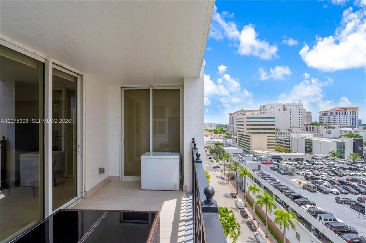 357 Almeria Ave, Unit 1105, Coral Gables, FL 33134 Photo