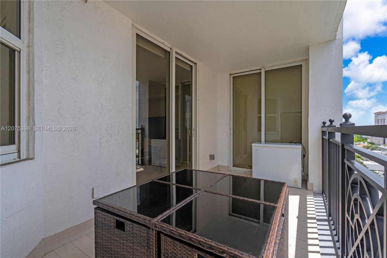 357 Almeria Ave, Unit 1105, Coral Gables, FL 33134 Photo