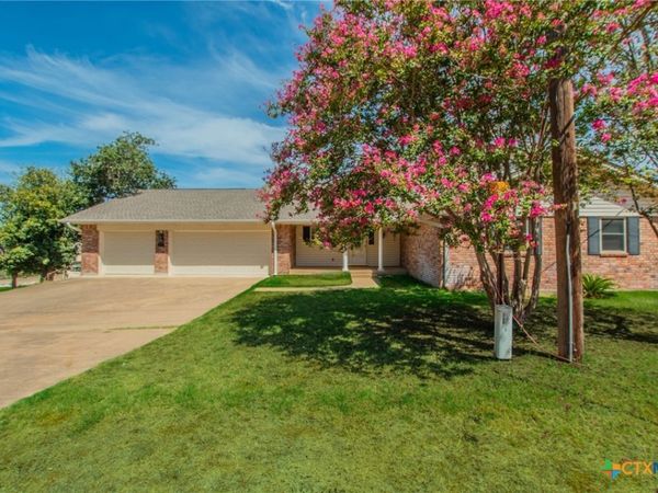 26 S Cliffwood Circle , Belton, TX 76513