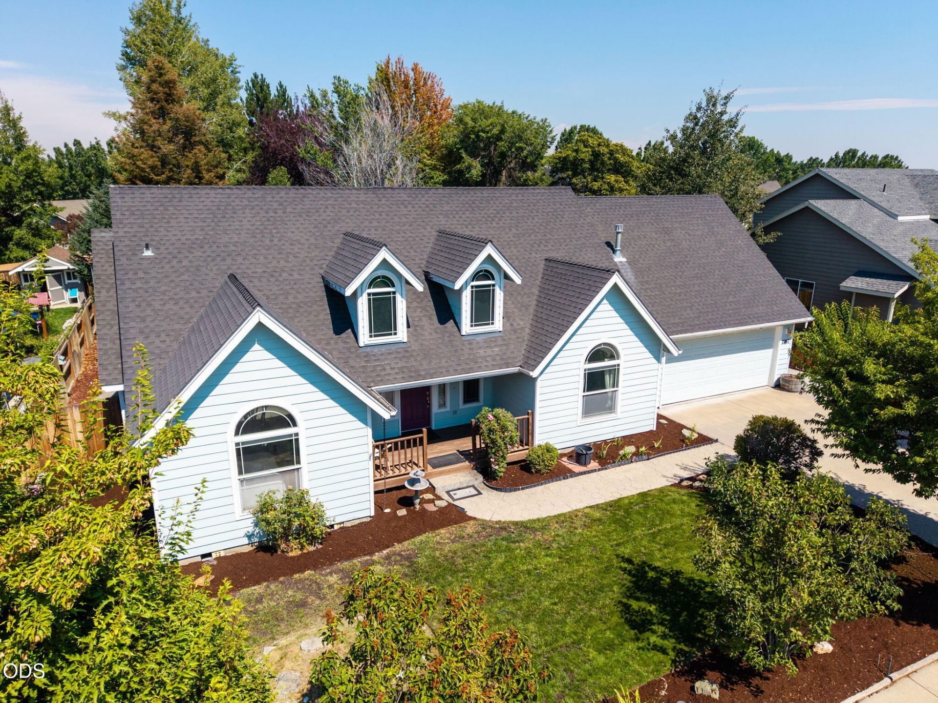2067 NW Poplar Place, Redmond, OR 97756 Main Photo