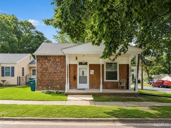 226 W Main Street , Lebanon, IL 62254