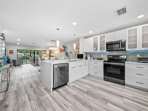 42 STRATFORD Lane W, Unit D, Boynton Beach, FL 33436