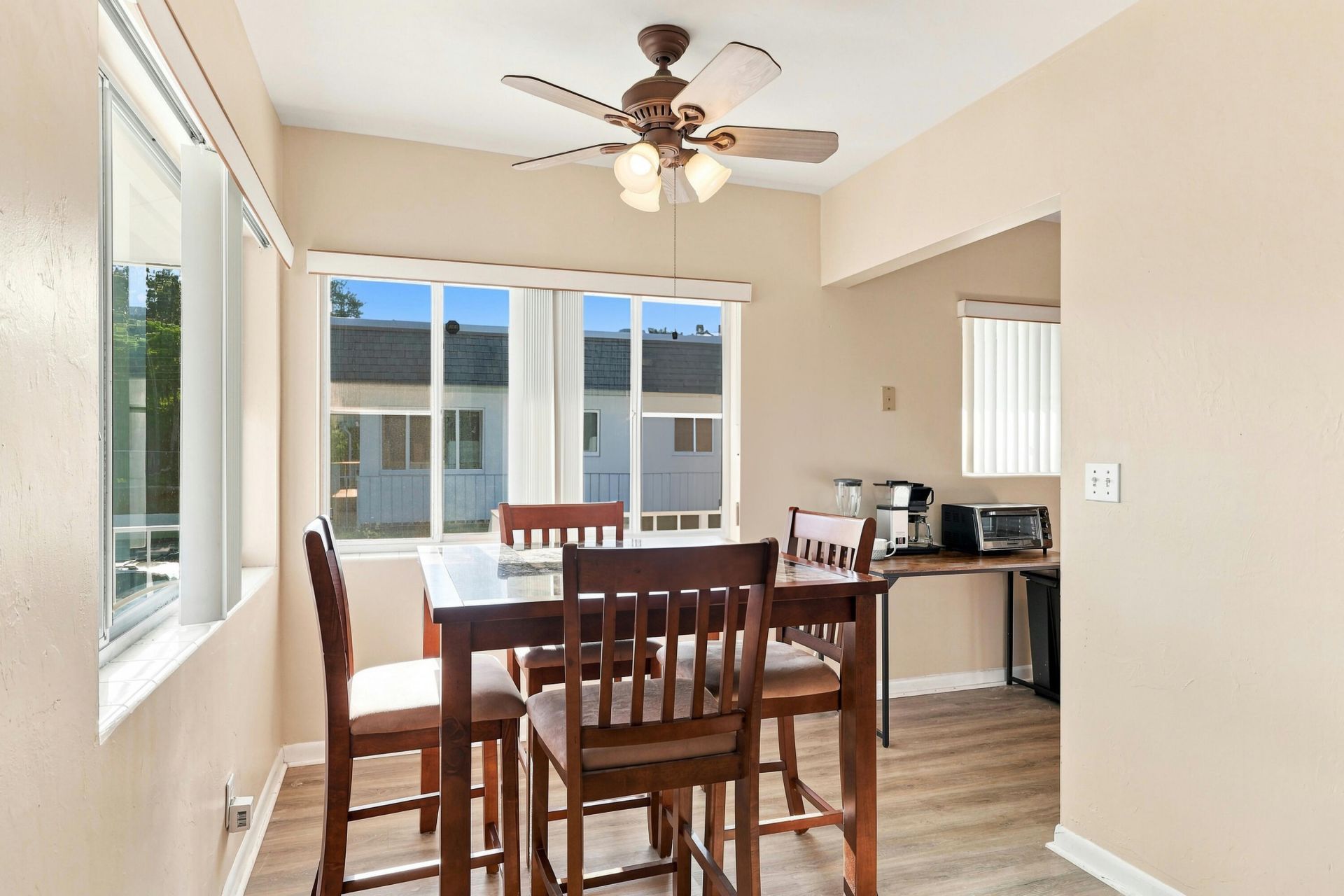 2920 Cynthia Lane, Unit 202, Lake Worth Beach, FL 33461 Photo