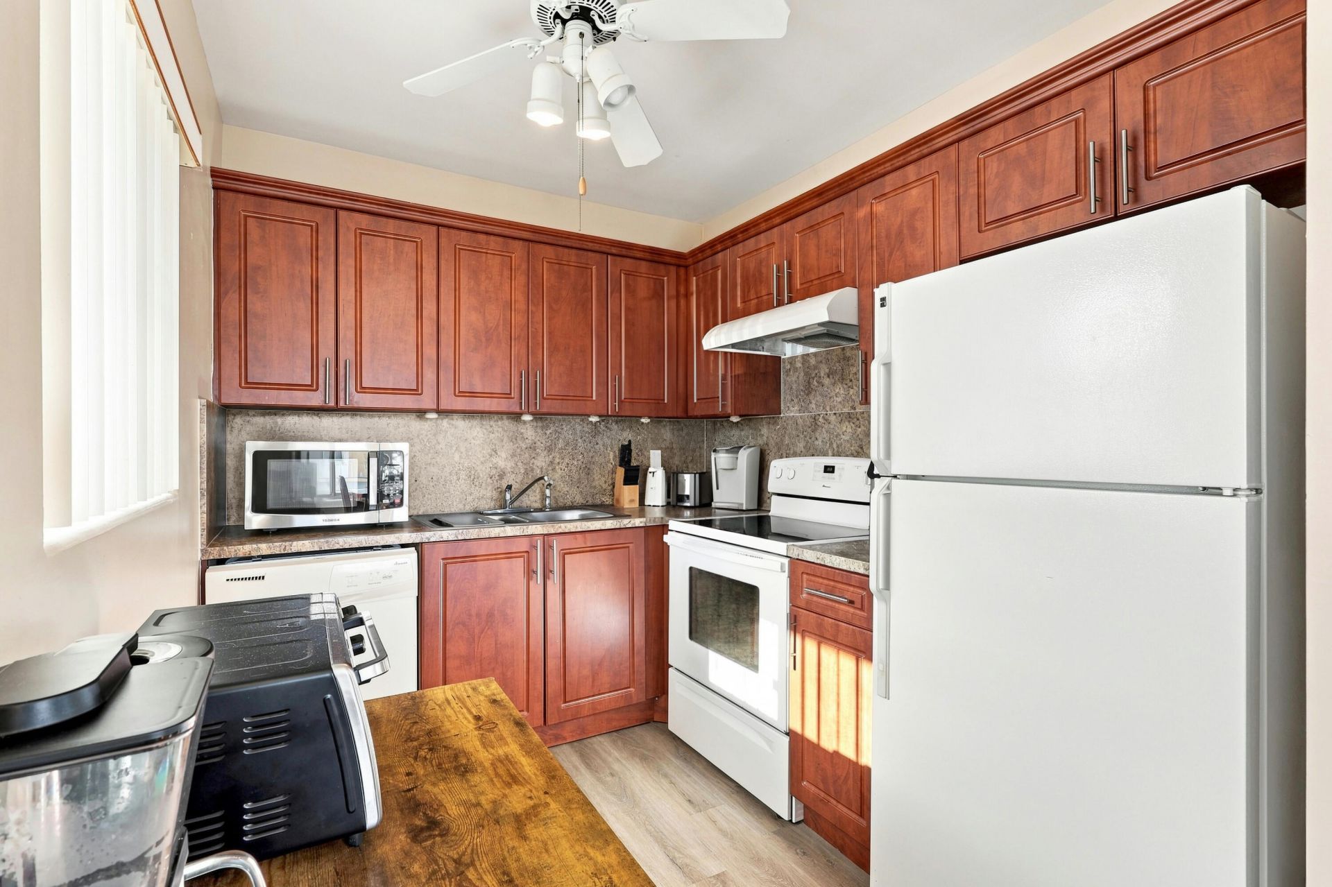 2920 Cynthia Lane, Unit 202, Lake Worth Beach, FL 33461 Photo