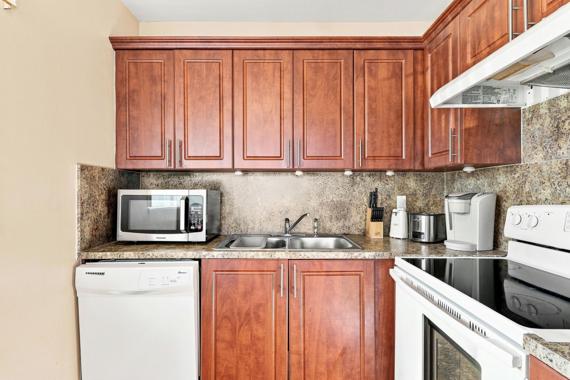 2920 Cynthia Lane, Unit 202, Lake Worth Beach, FL 33461 Photo