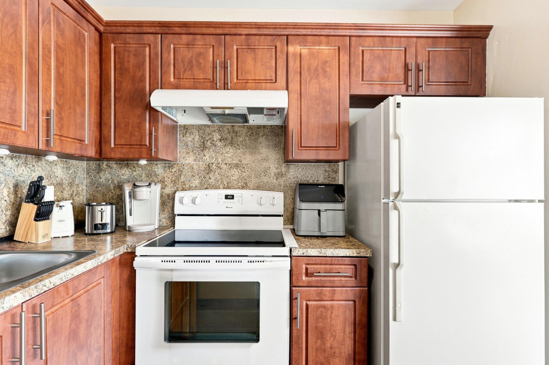2920 Cynthia Lane, Unit 202, Lake Worth Beach, FL 33461 Photo