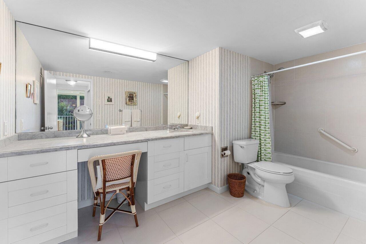 2774 S Ocean Boulevard, Unit 409, Palm Beach, FL 33480 Photo