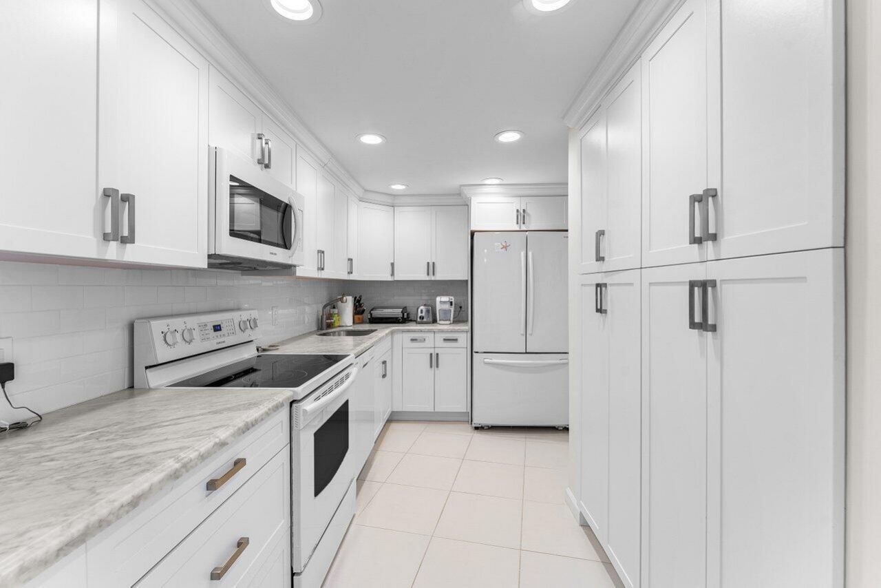 2774 S Ocean Boulevard, Unit 409, Palm Beach, FL 33480 Photo