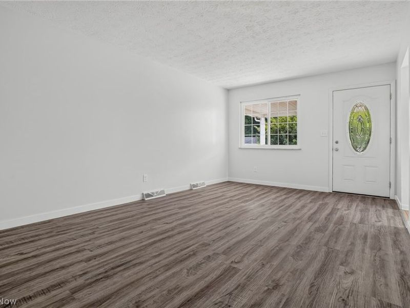 152 Kreiner Avenue , Akron, OH 44312 Photo 6