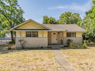 3824 Rusty Dell Street, Fort Worth, TX 76111