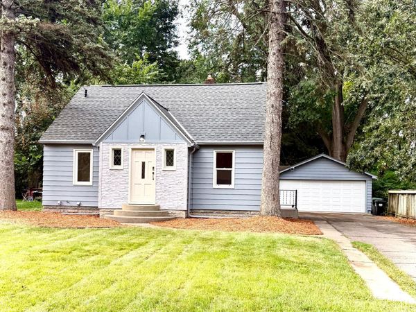 1896 Glenpaul Avenue, Arden Hills, MN 55112