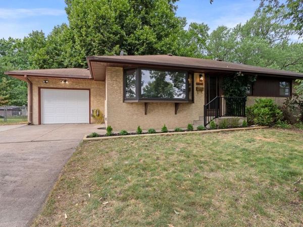 5725 Northport Drive , Brooklyn Center, MN 55429