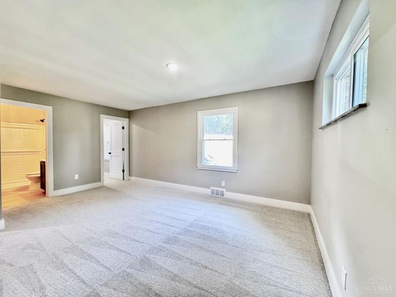 9661 Weik Road, Colerain Township, OH 45252 Photo 17