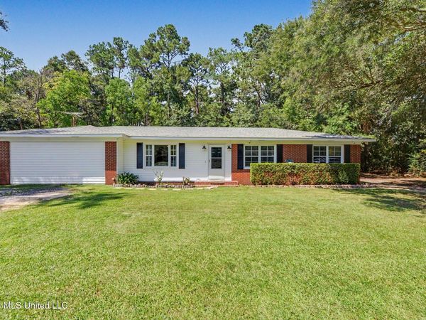 4317 Cunningham Road, Moss Point, MS 39562