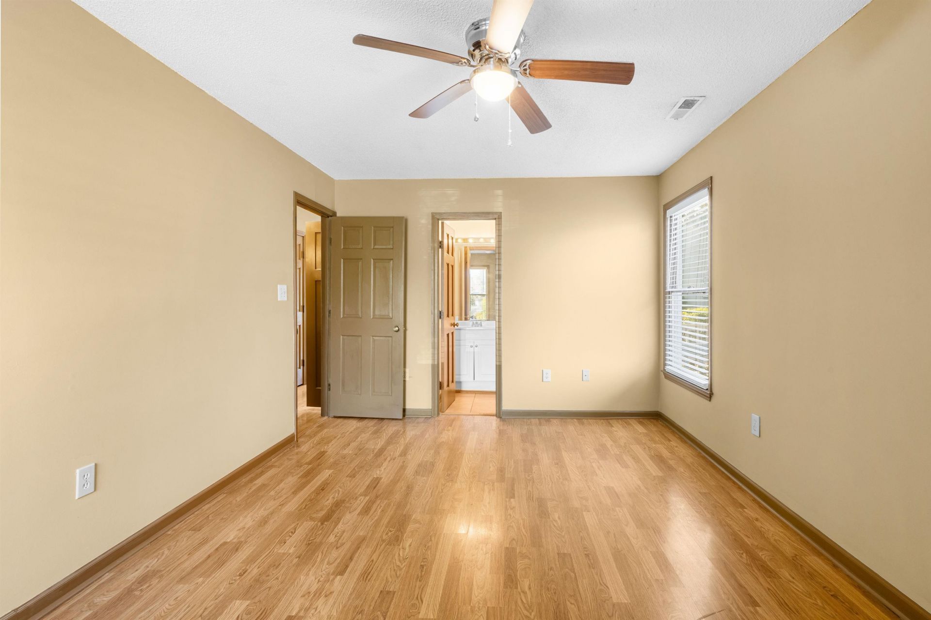 186 Williamsburg Rd. Photo 16