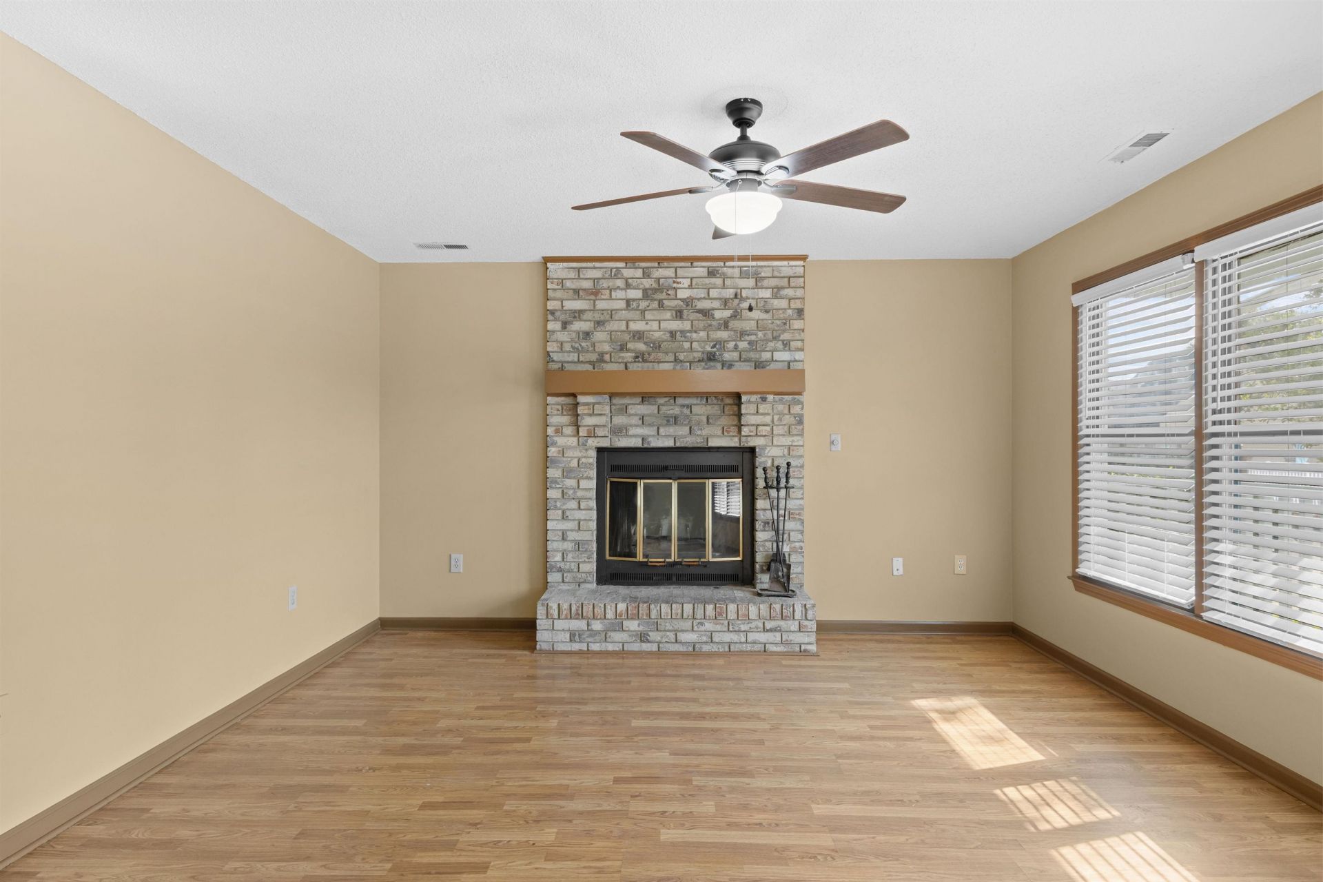 186 Williamsburg Rd. Photo 5