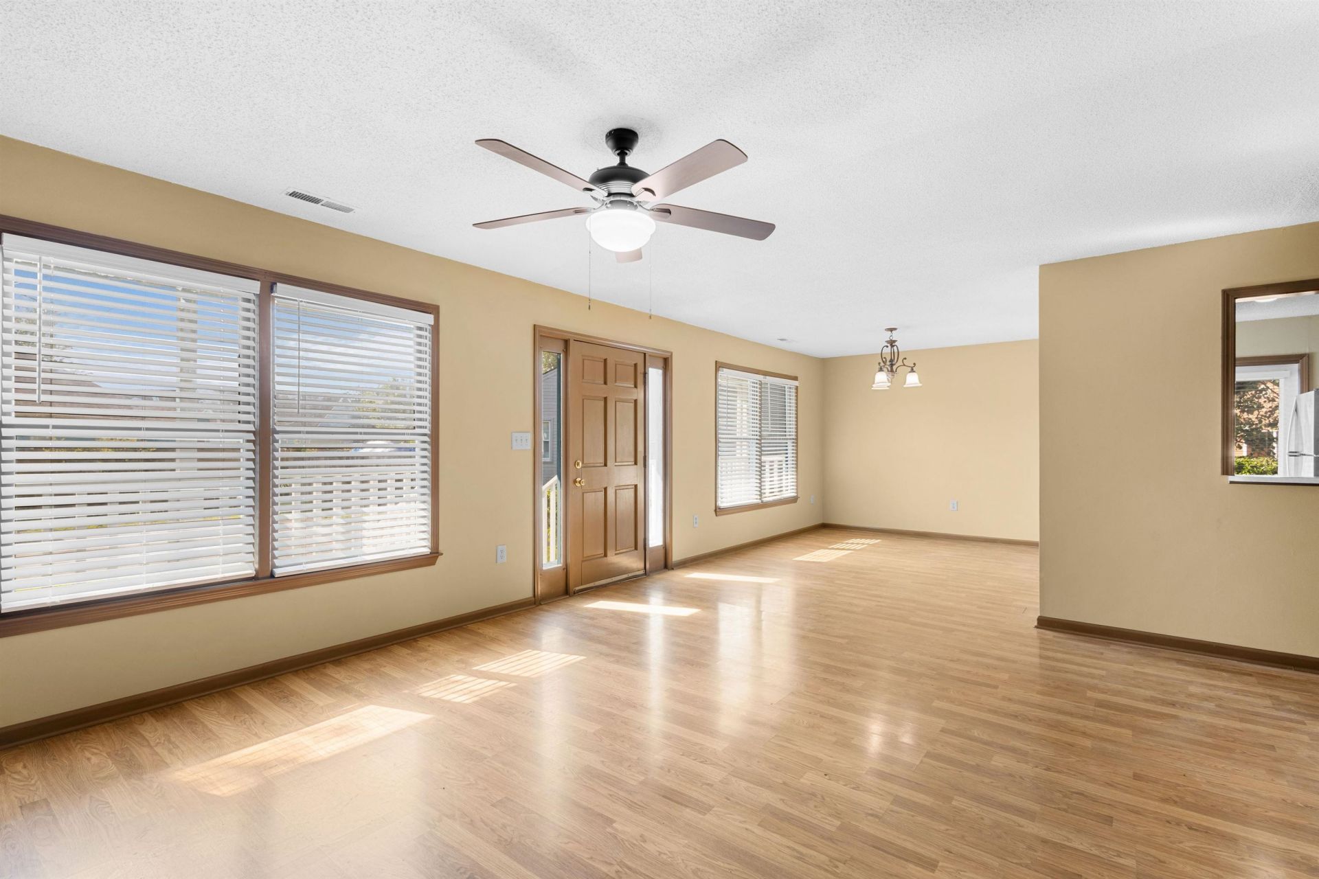 186 Williamsburg Rd. Photo 7