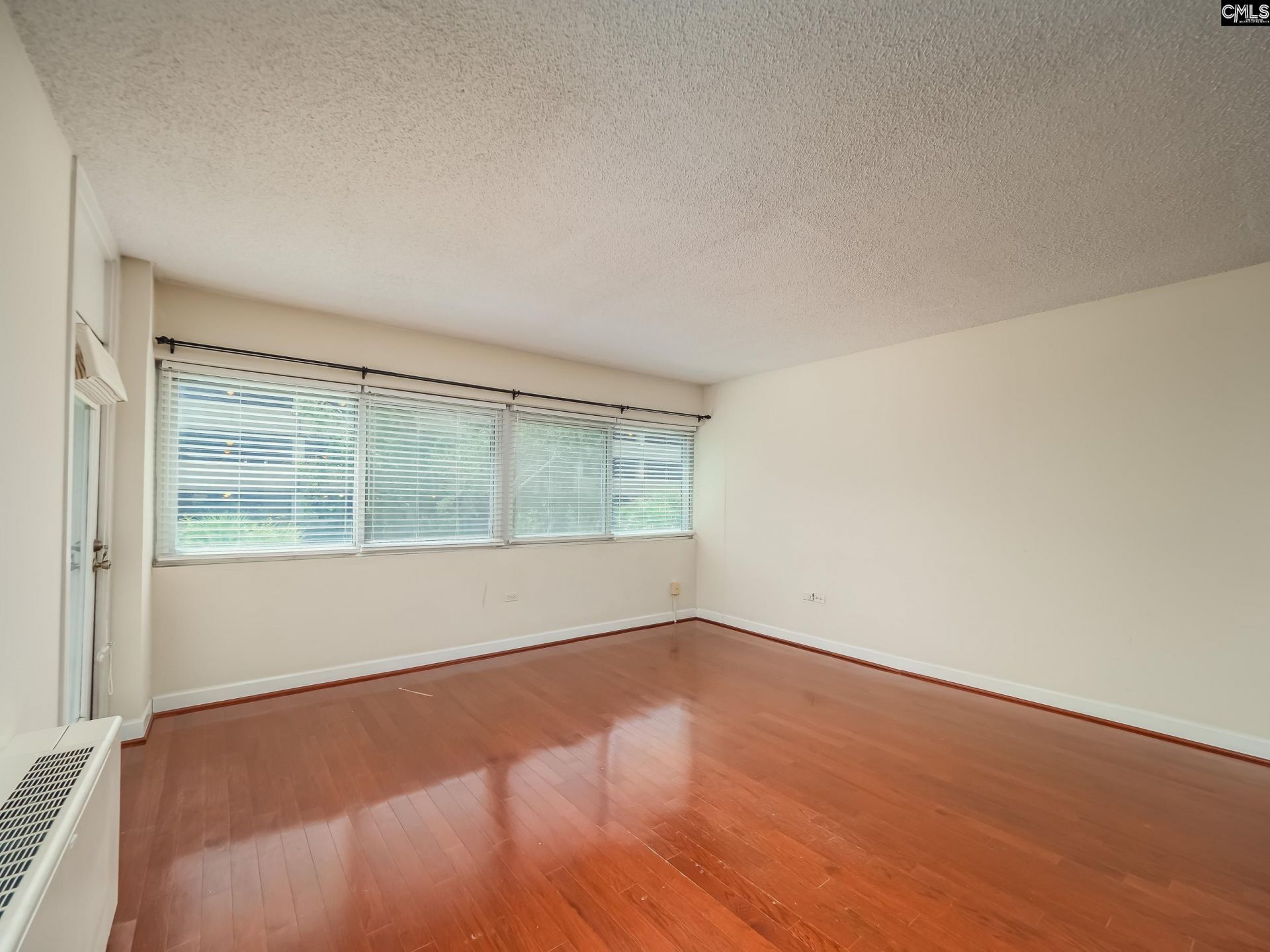 1520 Senate Street  Photo 9