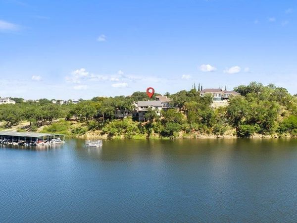 512 Harbor DR, Unit 7, Spicewood, TX 78669