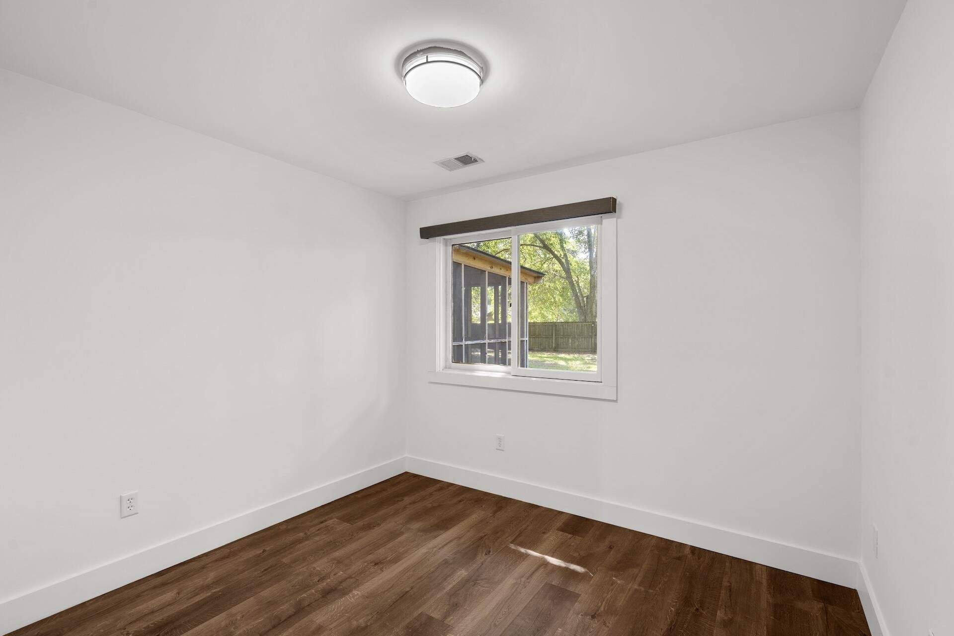 1317 Fort Johnson Road Photo 19