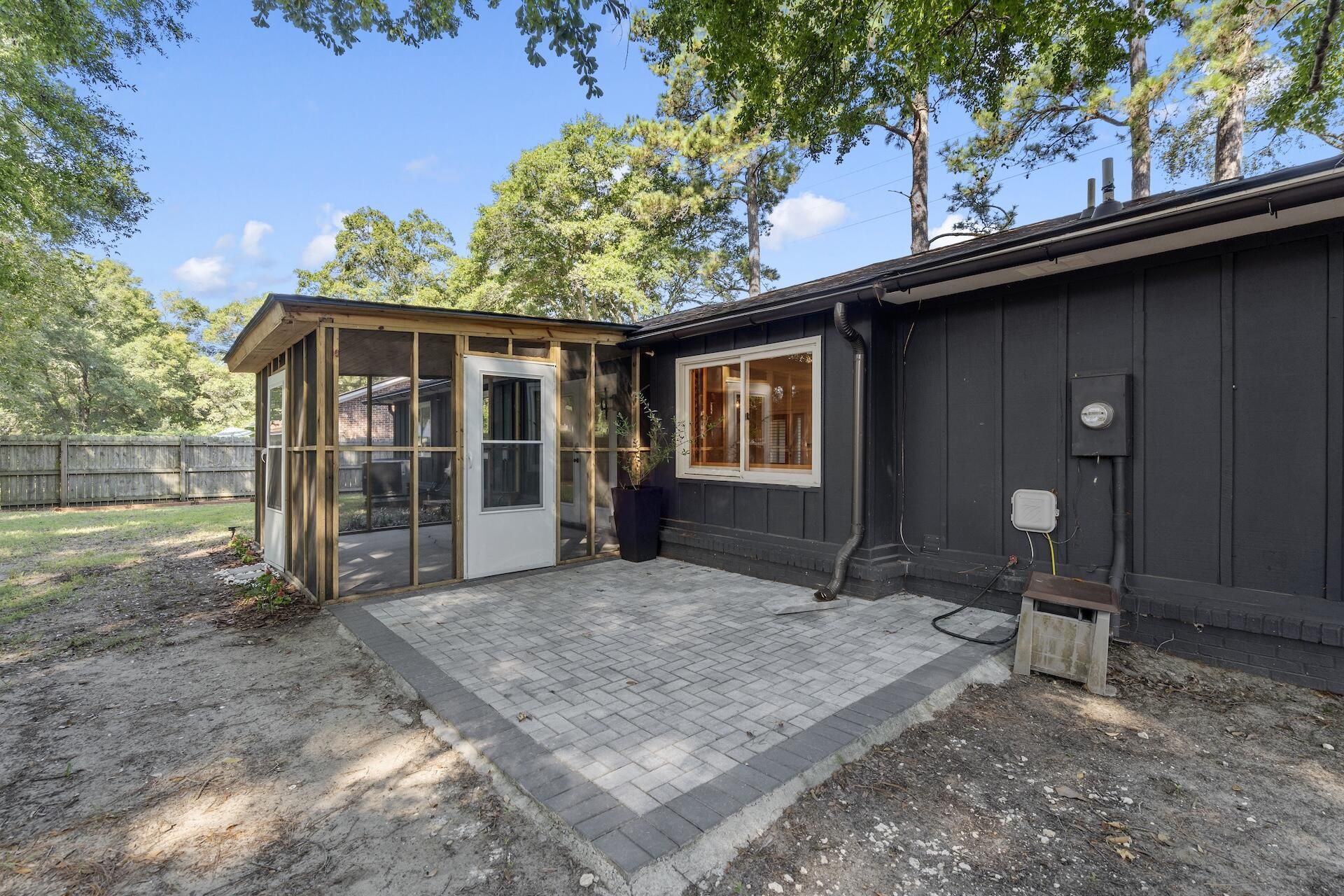1317 Fort Johnson Road Photo 27