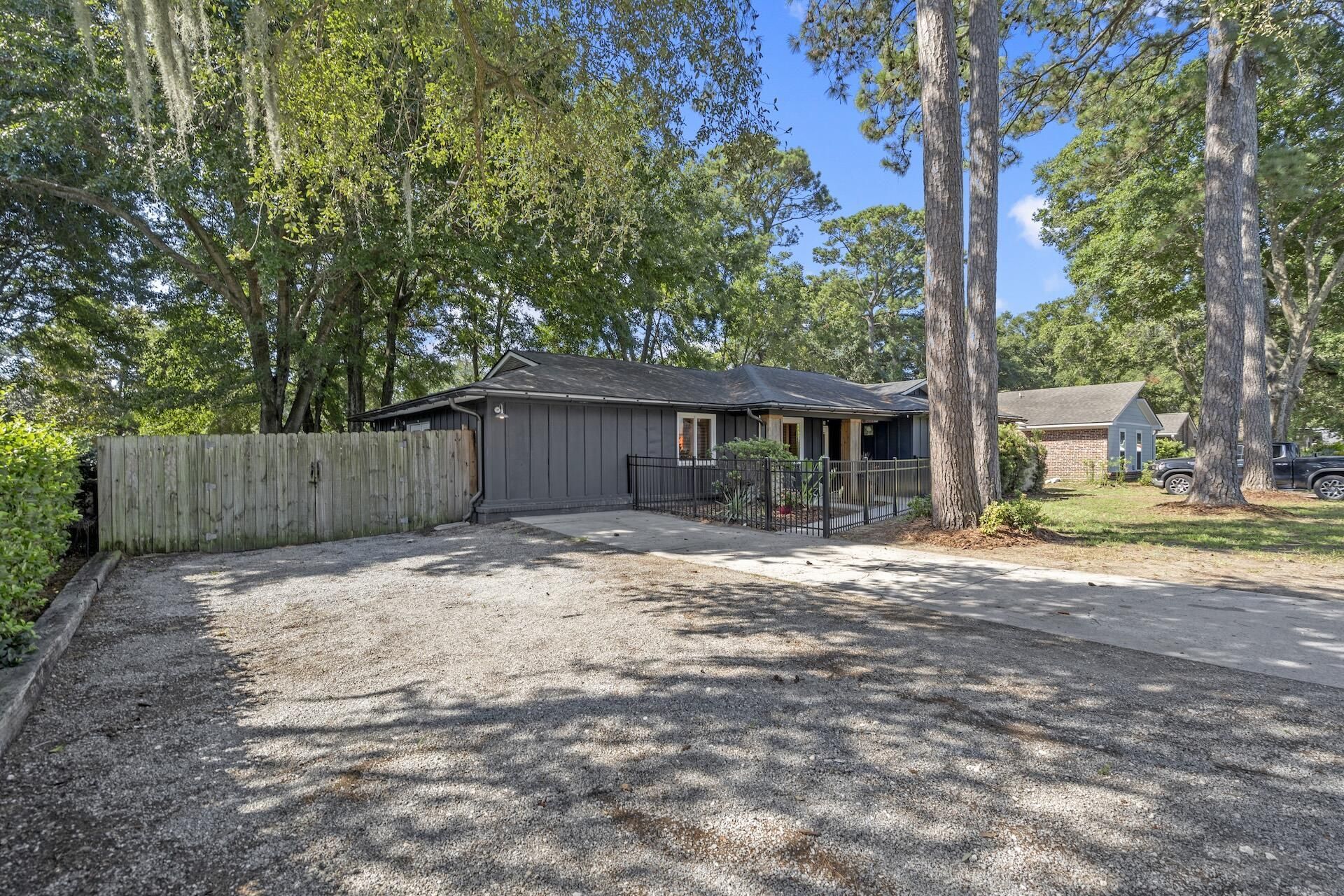 1317 Fort Johnson Road Photo 34