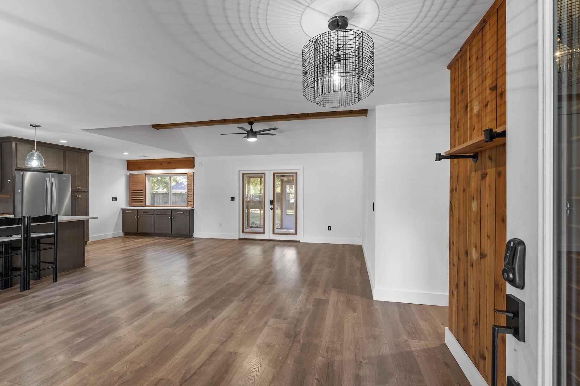 1317 Fort Johnson Road Photo 4