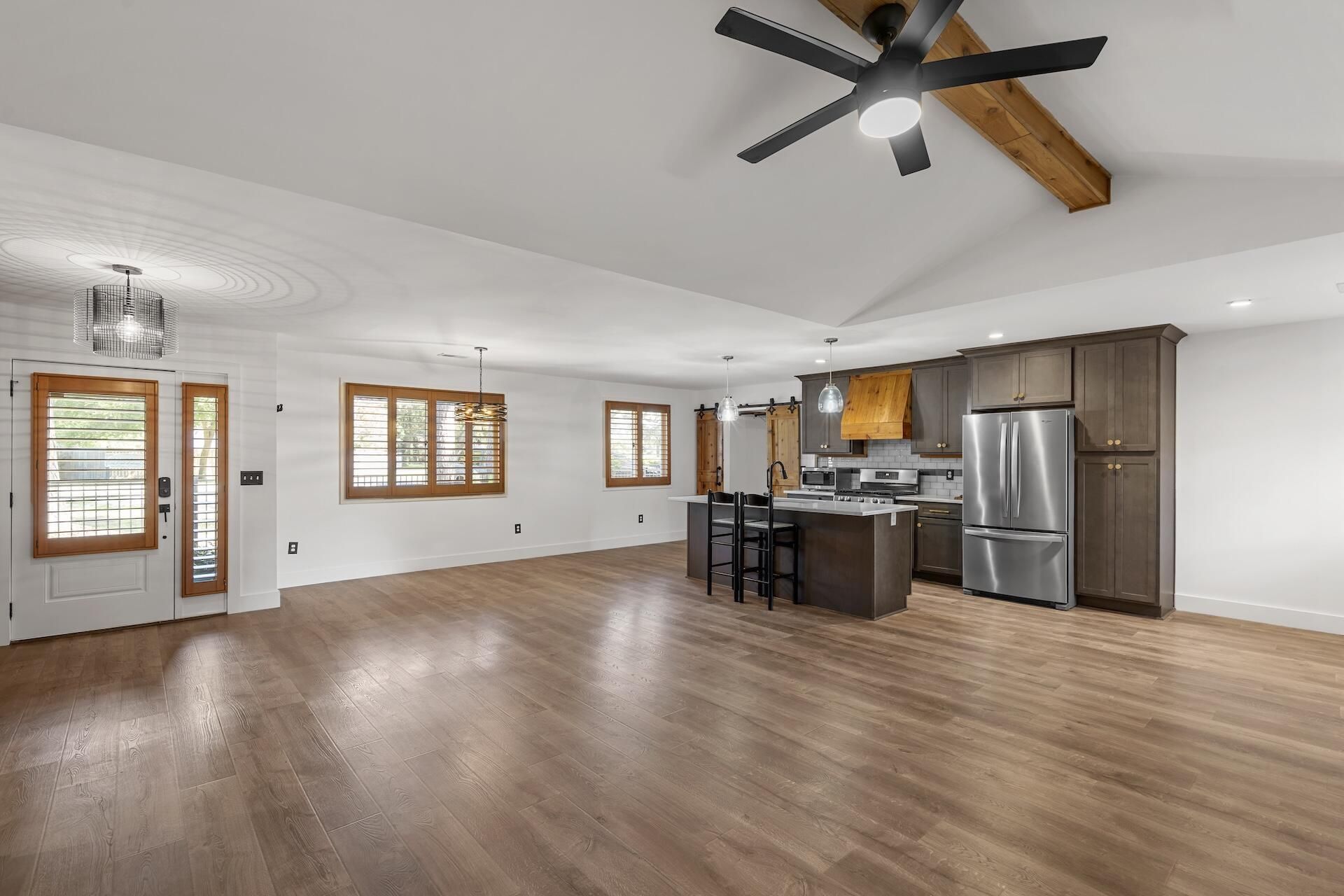 1317 Fort Johnson Road Photo 5