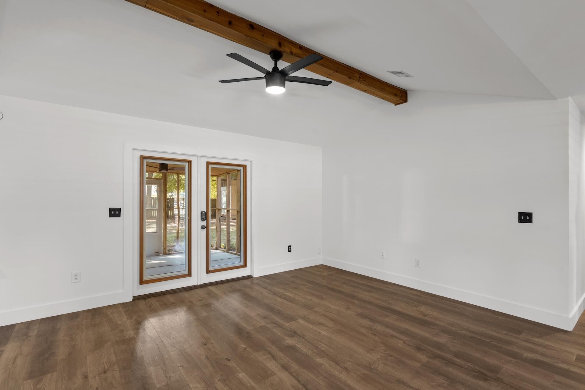 1317 Fort Johnson Road Photo 9