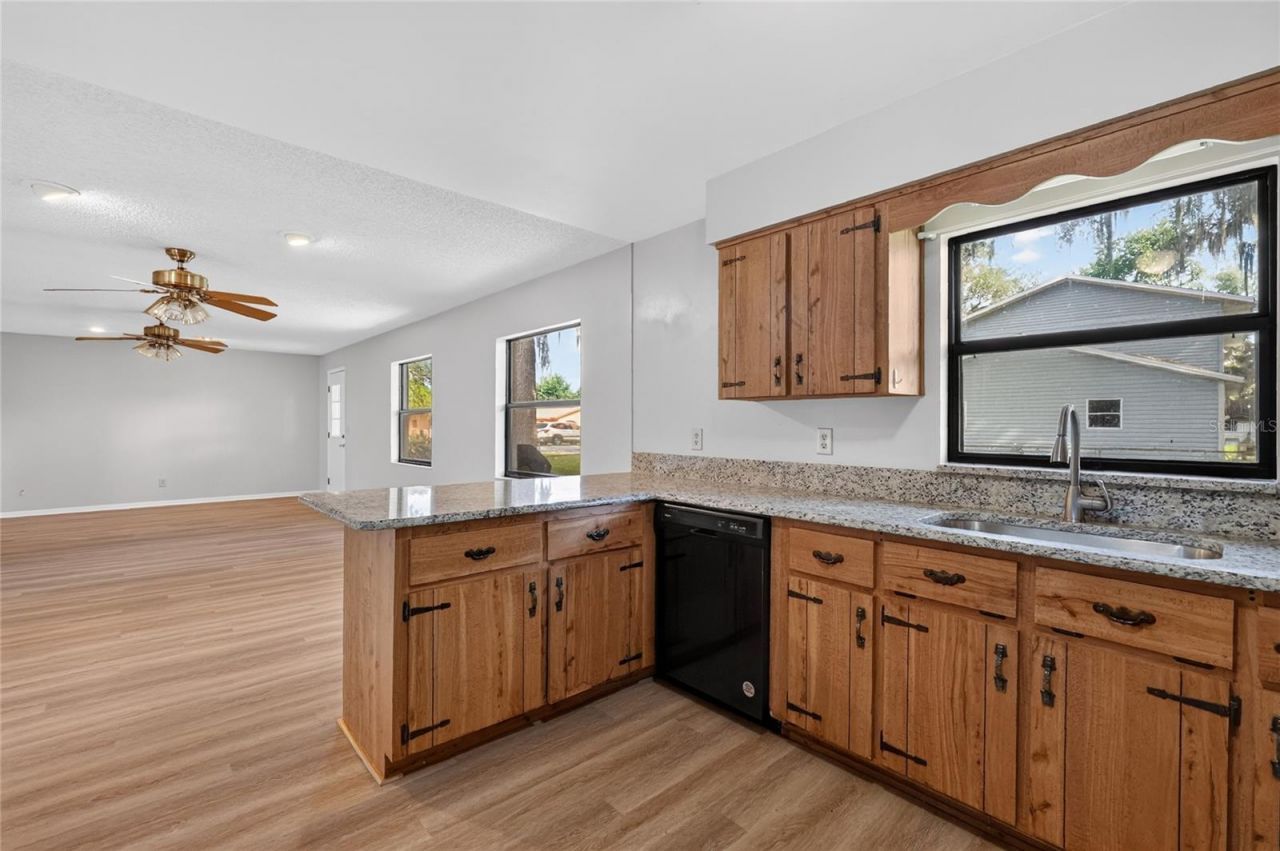 17911 Beach Street , Umatilla, FL 32784 Photo