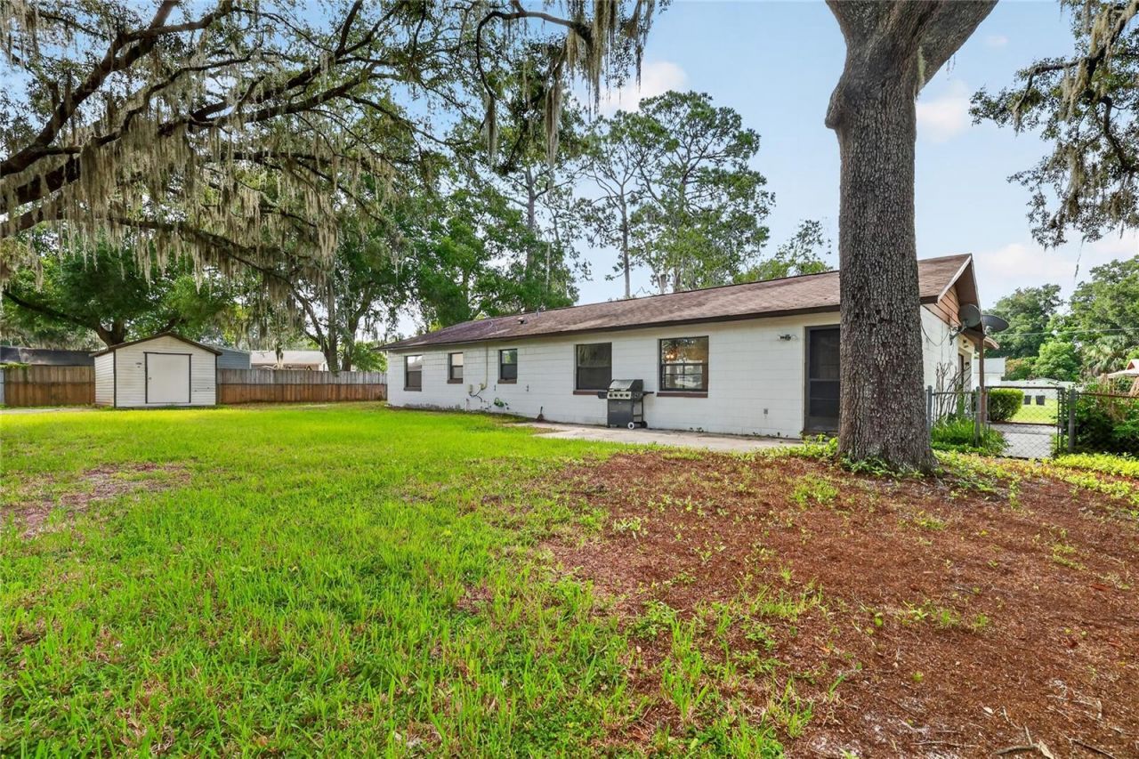 17911 Beach Street , Umatilla, FL 32784 Photo
