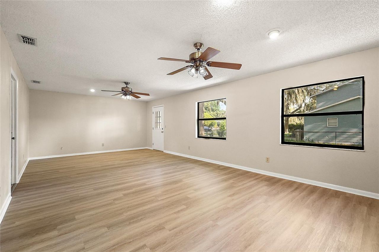 17911 Beach Street , Umatilla, FL 32784 Photo
