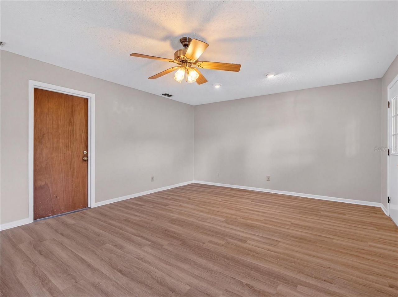 17911 Beach Street , Umatilla, FL 32784 Photo