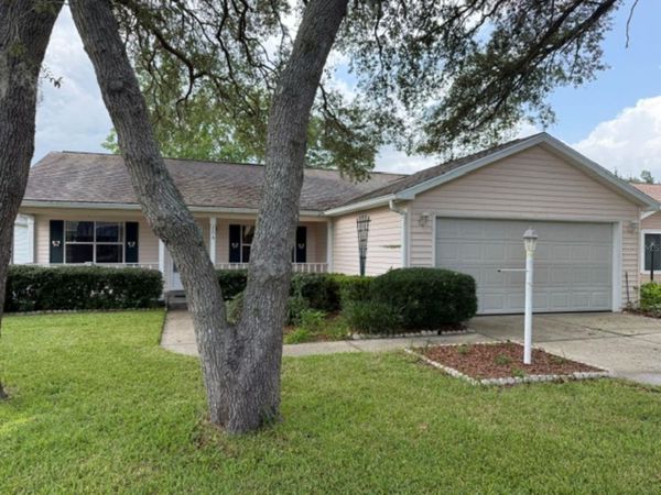 208 ARAGON LANE , LADY LAKE, FL 32159